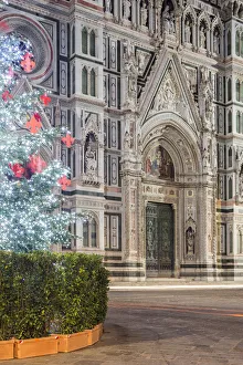 Italy, Italia. Tuscany, Toscana. Firenze district. Florence, Firenze. Piazza Duomo