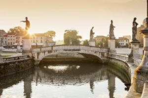 Italy, Italia. Veneto. Padova district. Padua, Padova. Prato della Valle