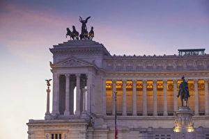 Italy, Lazio, Rome, Piazza Venezia, View looking towards Vittorio Emanuele II Monument