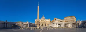 Italy, Lazio, Rome, The Vatican, St Peters Square, St Peters Basilica