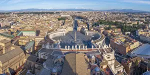 Italy, Lazio, Rome, The Vatican, St Peters Square from St Peters Basilica