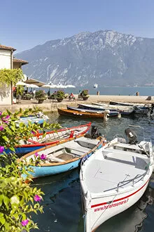 Images Dated 25th May 2017: Italy. Lombardy. Brescia district. Lake Garda. Limone sul Garda