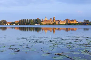 Italy, Lombardy, Mantova district, Mantua, View towards the town and Lago Inferiore