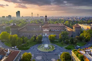 Italy, Lombardy, Milan, Simplon Park (Parco Sempione) and Sforza Castle