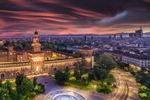 Italy, Lombardy, Milan, Simplon Park (Parco Sempione) and Sforza Castle