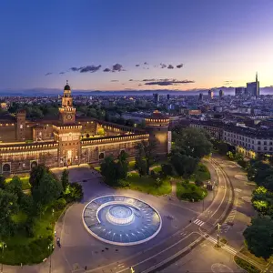 Italy, Lombardy, Milan, Simplon Park (Parco Sempione) and Sforza Castle