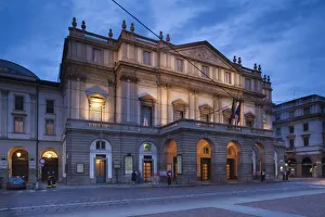 Italy, Lombardy, Milan, Teatro alla Scala, La Scala Opera House, evening Italy, Lombardy, Milan, Teatro alla Scala, La Scala Opera House, evening