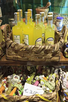 Images Dated 27th November 2012: Italy, Naples, Markets in San Gregorio Armeno district