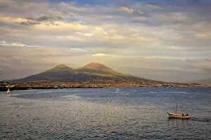 Images Dated 27th November 2012: Italy, Naples, Mt Vesuvius