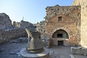 Images Dated 27th November 2012: Italy, Napoli, Pompeii Archaeological Site (UNESCO Site)