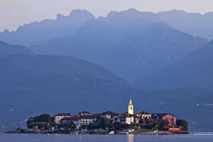 Images Dated 8th November 2011: Italy, Piedmont, Lake Maggiore, Stresa, Isola Superiore aka Isola Pescatore