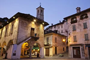 Images Dated 8th November 2011: Italy, Piedmont, Lake Orta, Orta Town, Piazza Mario Motta