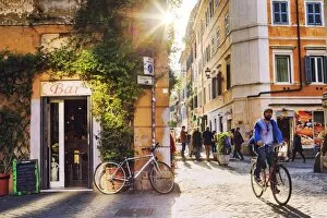Cycling Gallery: Italy, Rome, Trastevere street