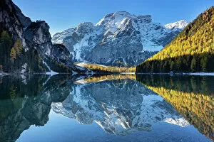 Images Dated 26th September 2022: Italy, Trentino-Alto Adige, Dolomites, Lake Braies