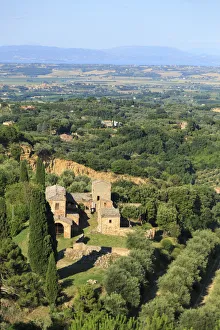 Italy, Tuscany, Siena district, Val di Chiana, Montepulciano, view from ramparts