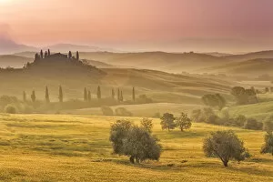 Images Dated 17th December 2012: Italy, Tuscany, Siena district, Orcia Valley, Podere Belvedere near San Quirico