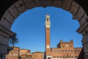Italy, Tuscany, Siena, torre del mangia, the tower of the town hall and the piazza del campo