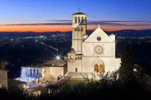Images Dated 16th May 2012: Italy, Umbria, Perugia district, Assisi, Basilica of San Francesco. Christmas tree
