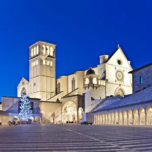 Images Dated 16th May 2012: Italy, Umbria, Perugia district, Assisi, Basilica of San Francesco. Christmas
