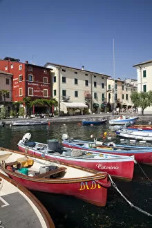 Images Dated 29th September 2009: Italy, Veneto, Lake District, Lake Garda, Lazise, boat harbor and Via Fontana