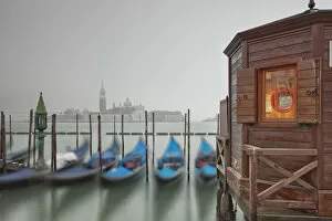 Images Dated 14th May 2013: Italy, Veneto, Venezia district, Venice. San Giorgio Maggiore. Gondolas