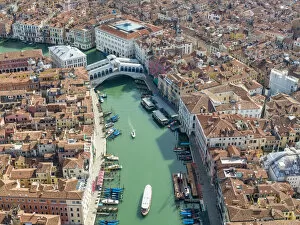 Images Dated 23rd October 2020: Italy, Veneto, Venice, Aerial view of Rialto Bridge