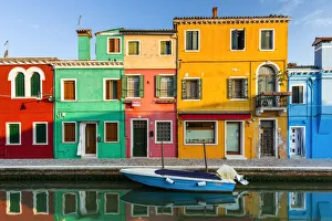 Italy, Veneto, Venice, Burano island, the colorful houses in Burano