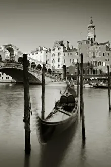 Images Dated 20th June 2011: Italy, Veneto, Venice, Rialto Bridge over Grand Canal