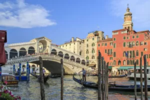 Images Dated 17th January 2018: Italy, Veneto, Venice, Sestiere of Rialto, Rialto Bridge and Canal Grande