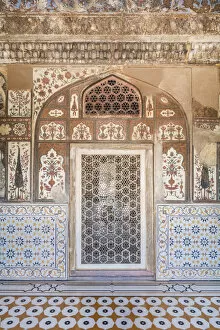 Images Dated 18th May 2020: Itimad-ud-Daulah mausoleum interior, Baby Taj, 1628, Agra, Uttar Pradesh, India