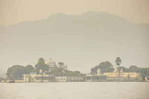 Lake Pichola Prints: Jagmandir Island, Lake Pichola, Udaipur, Rajasthan, India