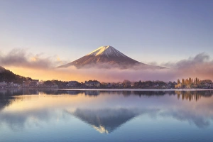 Mount Fuji Gallery: Japan, Fuji - Hakone - Izu National Park, Mt Fuji and Kawaguchi Ko Lake