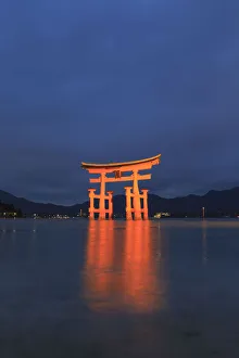 Japan, Hiroshima, Miyajima Island, the Red Torii Gate of Itsukushima-jinja Shinto Shrine
