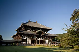 Images Dated 10th November 2009: Japan, Honshu Island, Nara, Todai-Ji Temple, Daibutsu-den Hall (Hall of the Great Buddha)