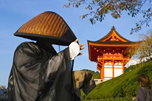 Kinki Region Gallery: Japan, Honshu, Kansai region, Kiyomizu-Dera, this ancient temple was first built in 798