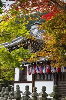 Images Dated 15th November 2015: Japan, Kyoto, Arashiyama, Adashino Nenbutsu-Ji Temple