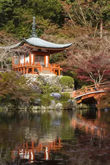 Images Dated 5th January 2016: Japan, Kyoto, Daigoji Temple, Bentendo Hall and bridge