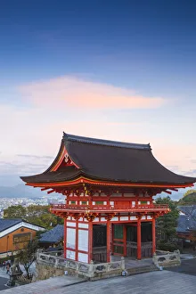 Japan, Kyoto, Higashiyama District, Kiyomizu-dera Temple, The Deva gate