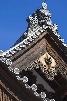 Images Dated 5th January 2016: Japan, Kyoto, Temple roof tops at the entrance to Kinkaku-ji, -The Golden Pavilion