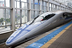 Images Dated 10th November 2009: Japan, Nozomi Shinkansen (Bullet Train)