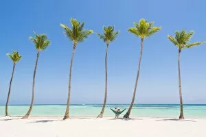 Images Dated 1st April 2017: Juanillo Beach (playa Juanillo), Punta Cana, Dominican Republic