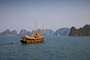 Junk boat on Halong Bay, Vietnam