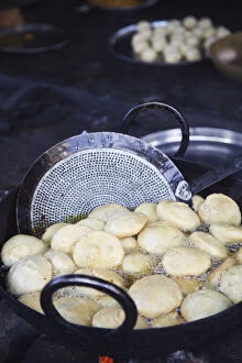 Kachori (flour and dough ball) being cooked, Bundi, Rajasthan, India