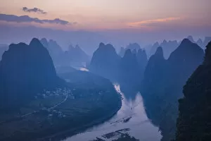 Images Dated 13th November 2020: Karst peaks and the Li river, Yangshuo, Guangxi, China