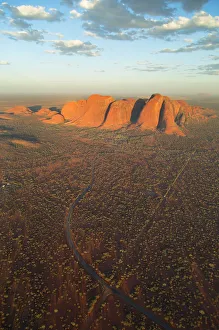 Images Dated 22nd March 2016: Kata Tjuta / The Olgas (UNESCO World Heritage Site), Uluru-Kata Tjuta National Park