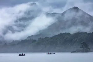 Kayak Prints: Kayakers on Derwent Water, Lake District National Park, Cumbria, England, UK