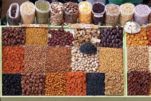 Kazakhstan, Almaty, Zelionyj Bazar (Green Bazaar), spices