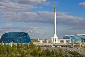 Images Dated 7th November 2011: Kazakhstan, Astana, KazakYeli monument (Kazakh Country), Shabyt Palace of Arts