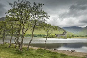 Loch Awe Prints: Kilchurn Castle on Loch Awe, Aryll and Bute, Scotland, Great Britain
