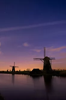 Images Dated 6th August 2008: Kinderdijk windmills (UNESCO world heritage site), Zuid, Holland